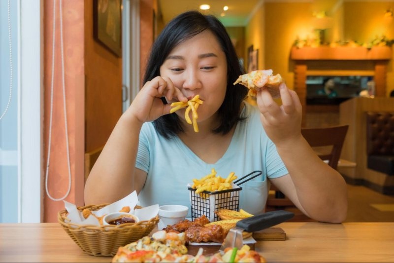 đồ ăn nhiều dầu mỡ